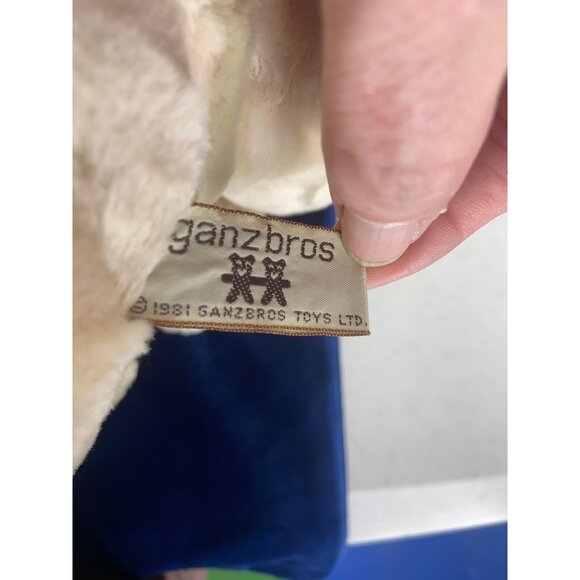 Vintage 1981 Ganzbros Wrinkles Dog Plush Toy With Hat‎ & Bib - Picture 4 of 6